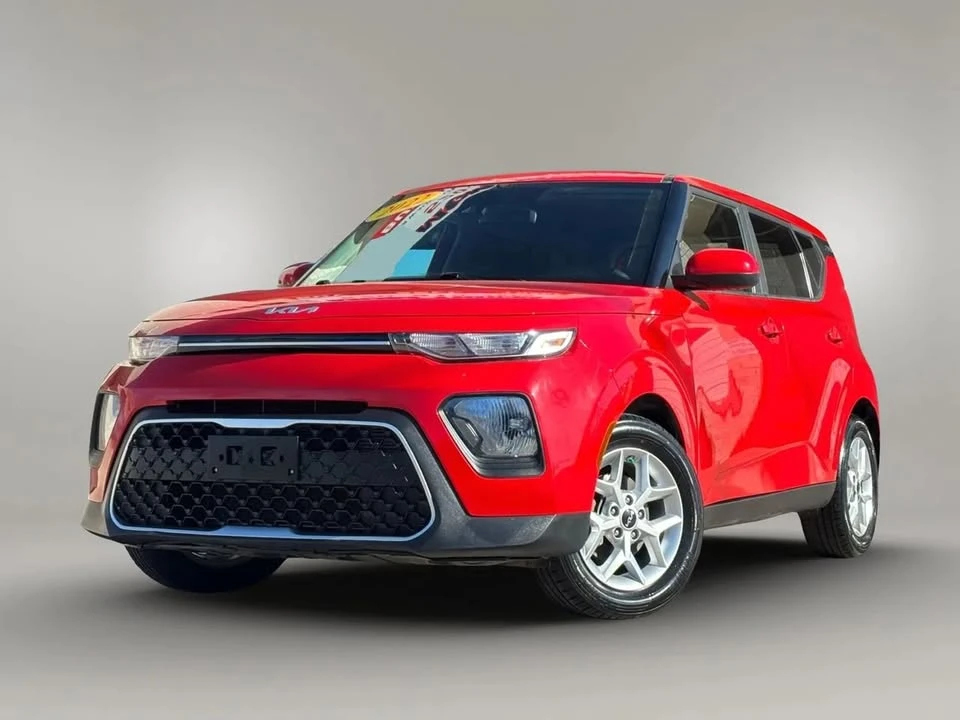 2022 Kia Soul - Image 10 of 20