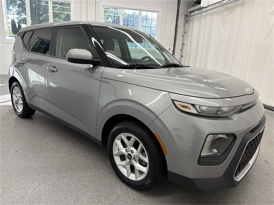2022 Kia Soul - Image 3 of 16