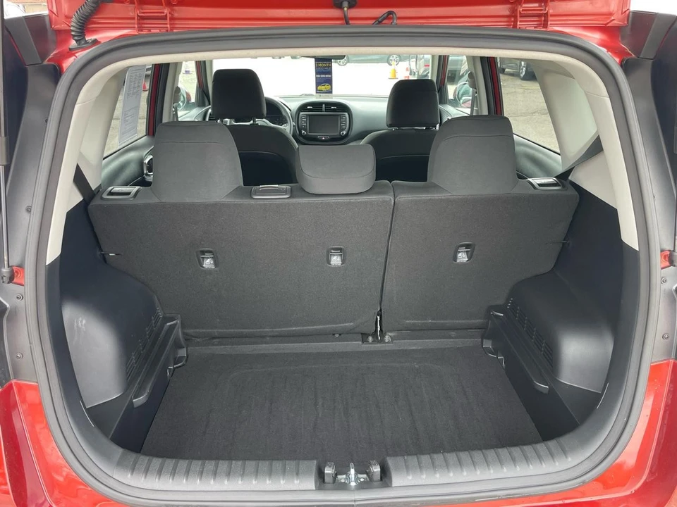 2022 Kia Soul - Image 8 of 21