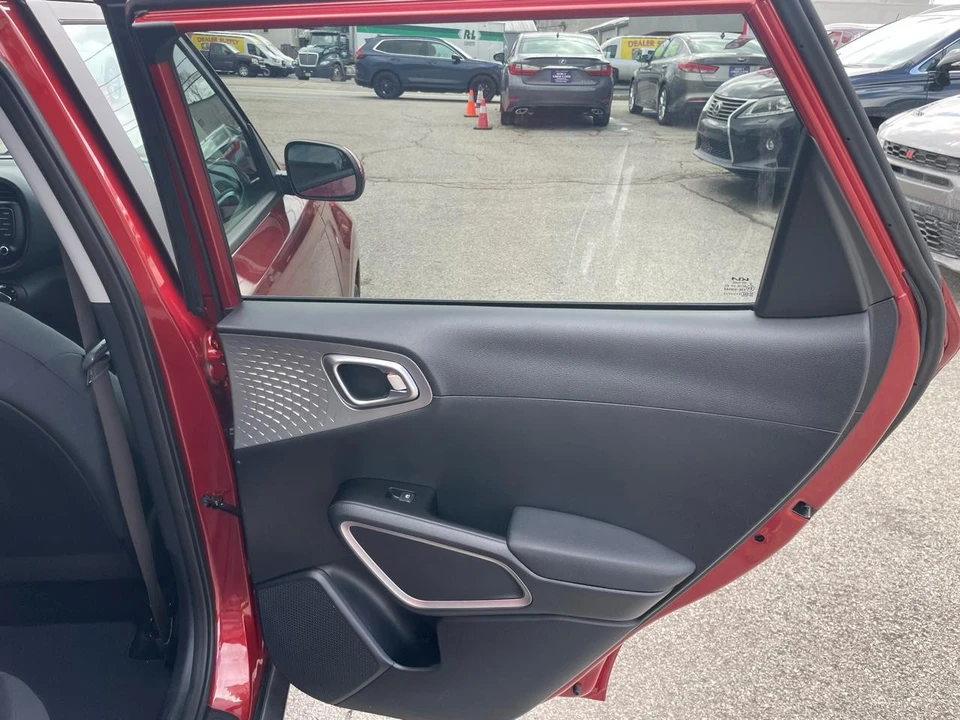 2022 Kia Soul - Image 20 of 21