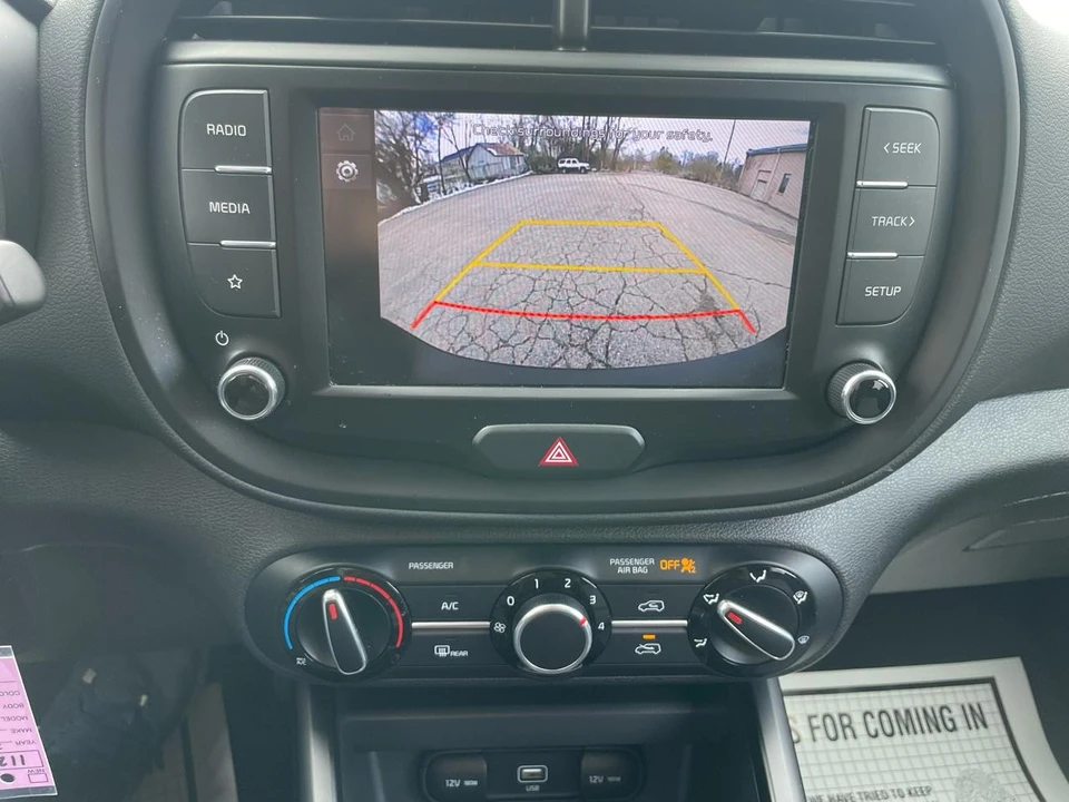 2022 Kia Soul - Image 15 of 21