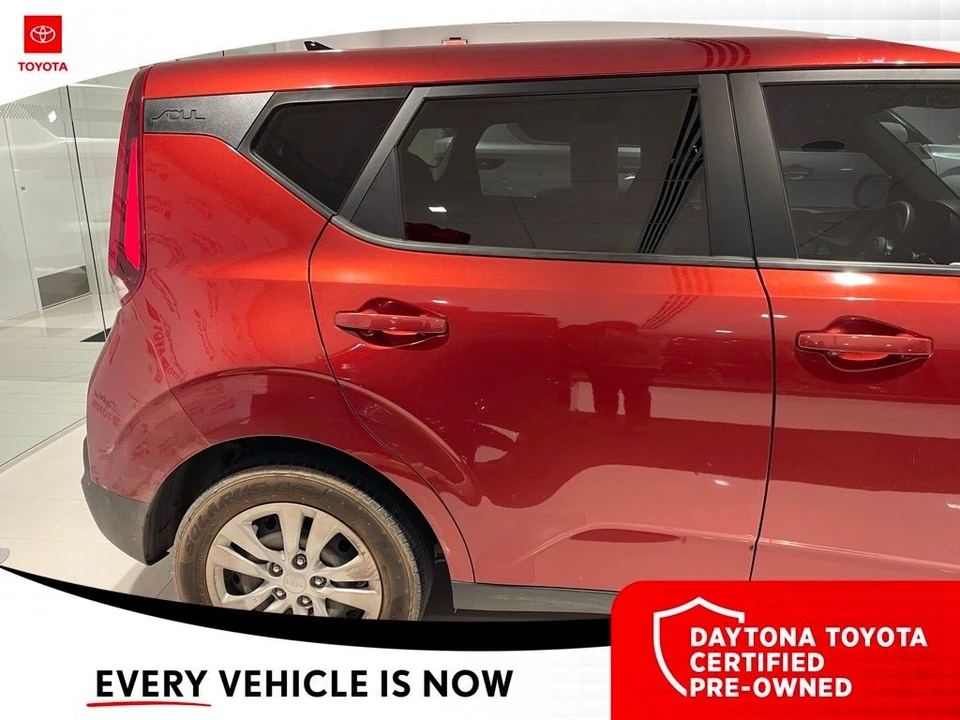 2022 Kia Soul - Image 9 of 10