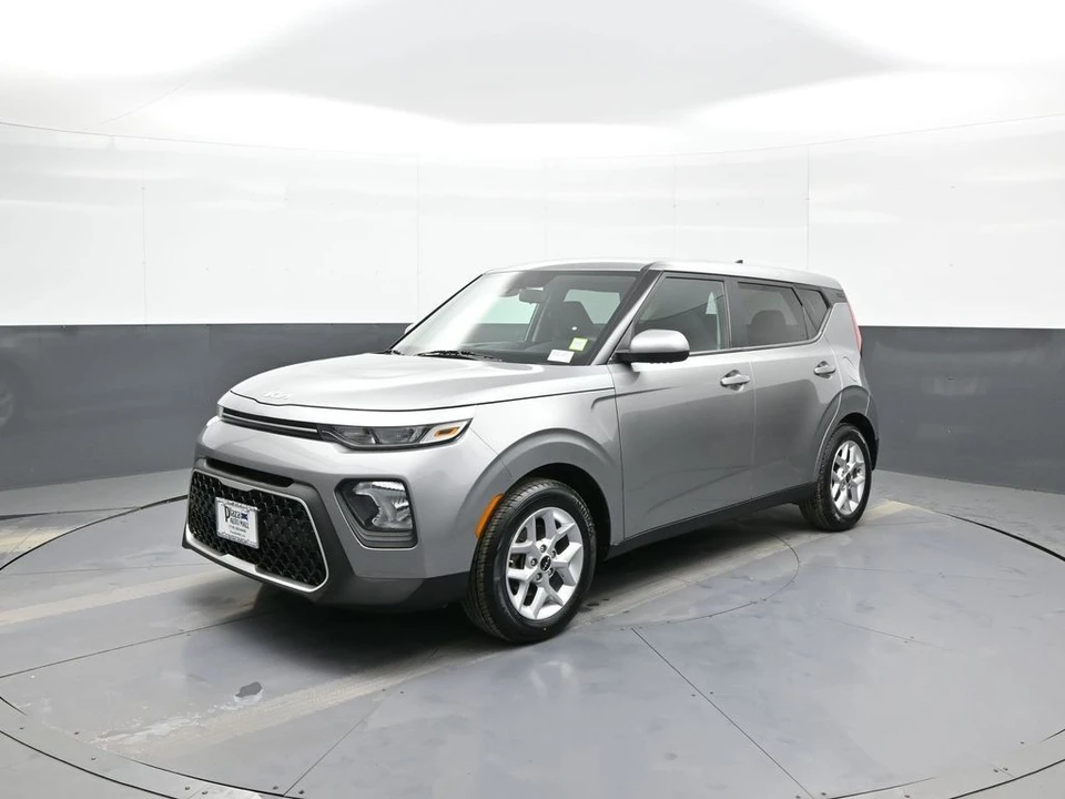 2022 Kia Soul - Image 10 of 21