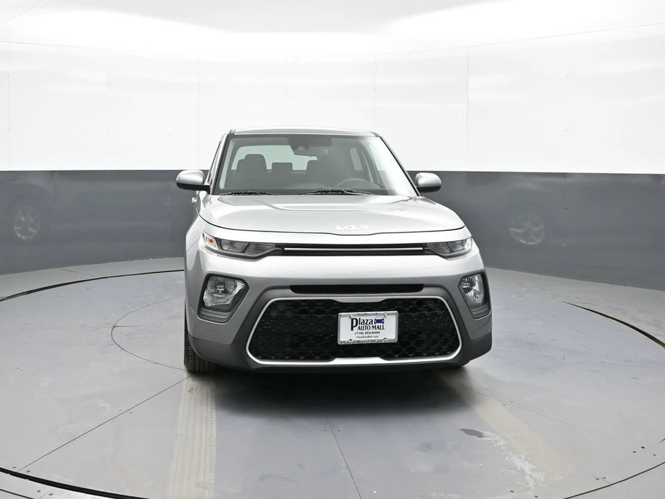 2022 Kia Soul - Image 2 of 12