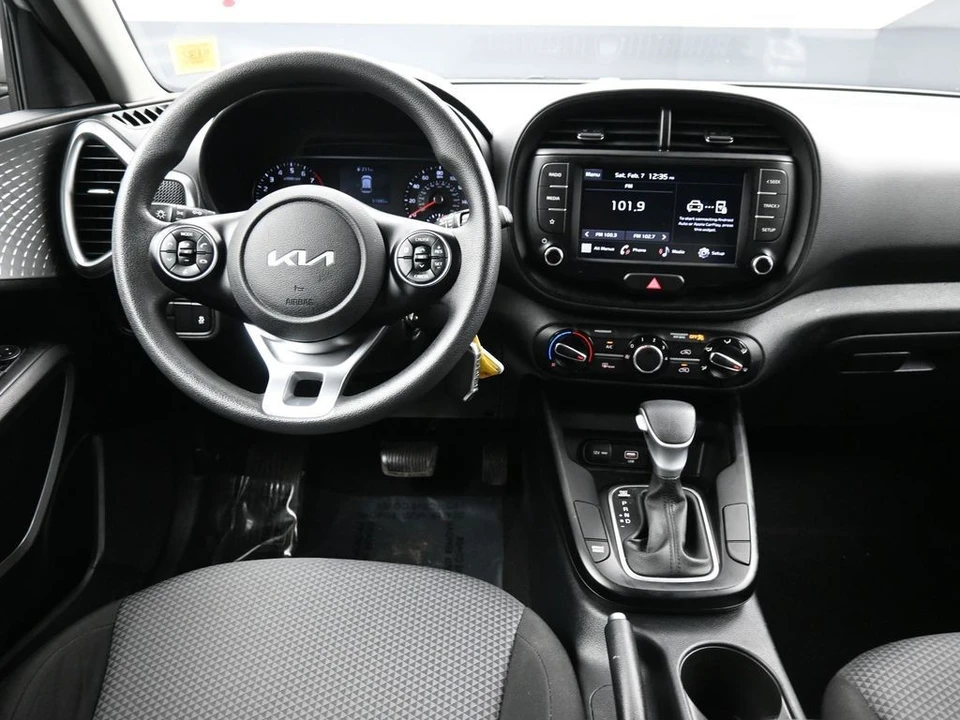 2022 Kia Soul - Image 19 of 21