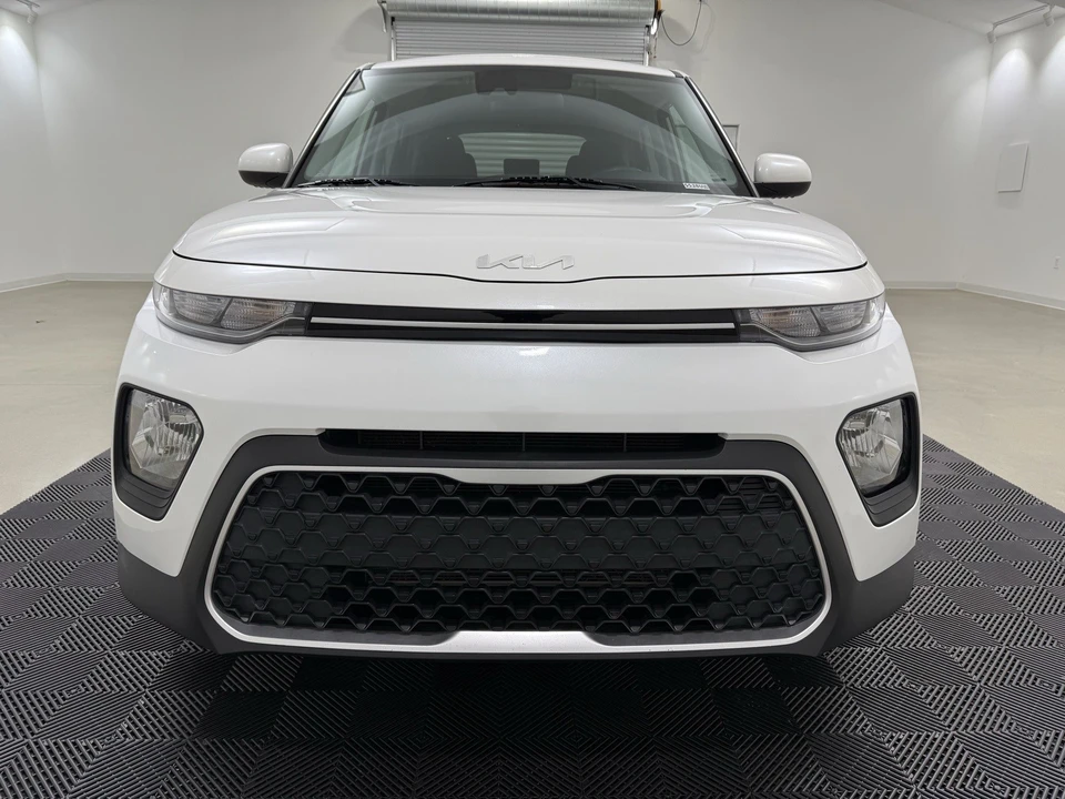 2022 Kia Soul - Image 2 of 12