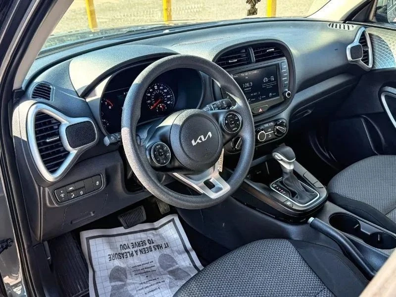 2022 Kia Soul - Image 9 of 12