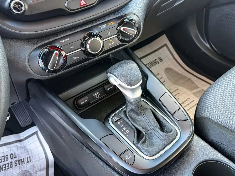 2022 Kia Soul - Image 11 of 12