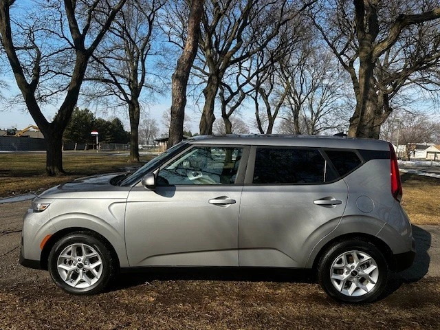 2022 Kia Soul - Image 7 of 20