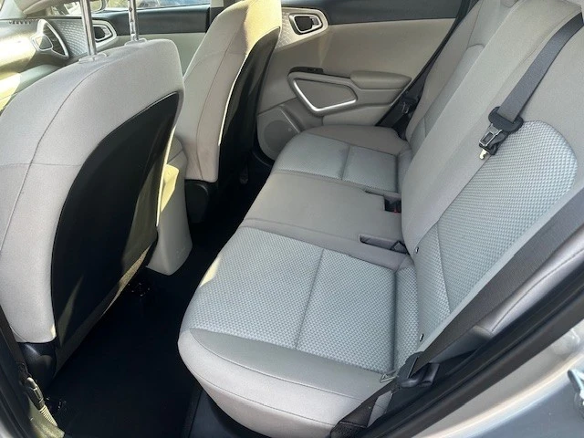 2022 Kia Soul - Image 16 of 20