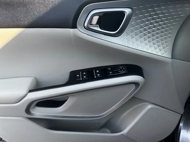 2022 Kia Soul - Image 18 of 20