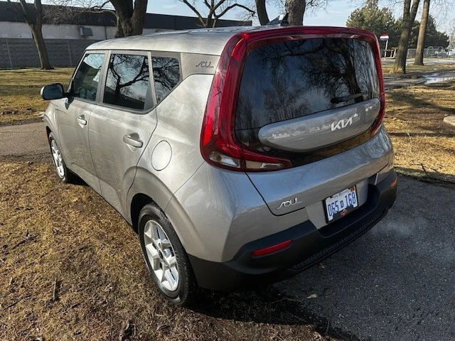 2022 Kia Soul - Image 8 of 20