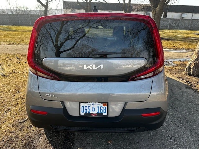 2022 Kia Soul - Image 6 of 20