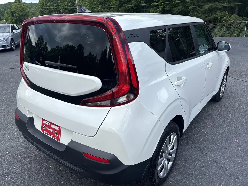2022 Kia Soul - Image 6 of 31