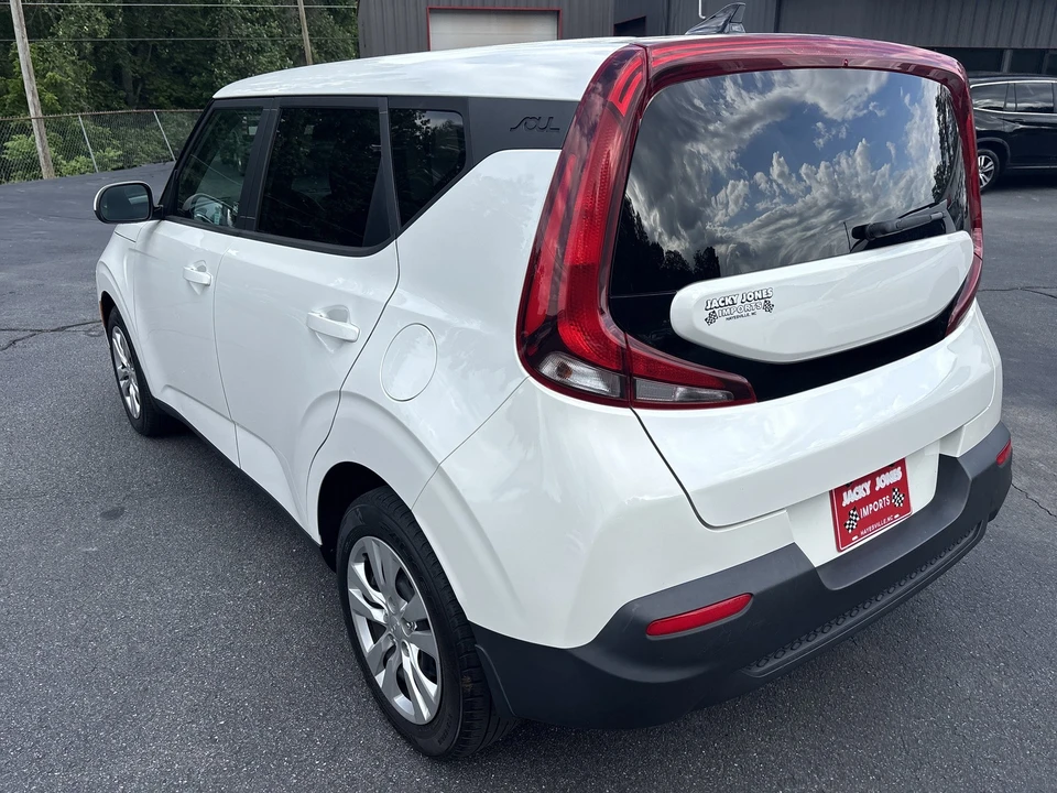 2022 Kia Soul - Image 4 of 31