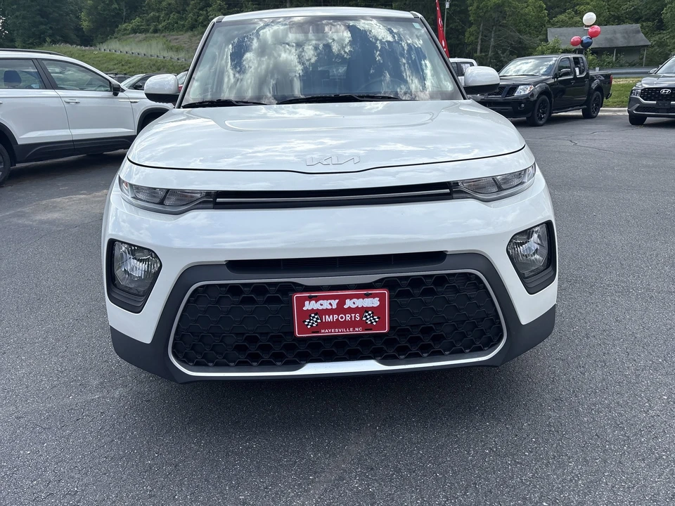 2022 Kia Soul - Image 9 of 12