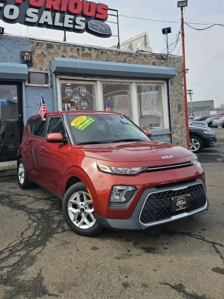2022 Kia Soul - Image 2 of 12