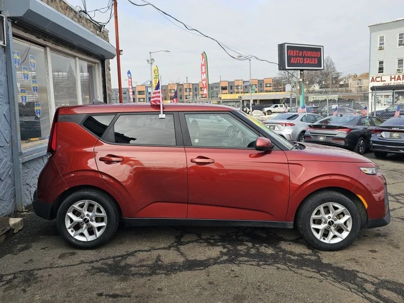2022 Kia Soul - Image 4 of 12