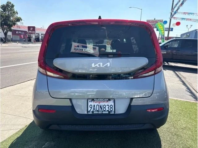 2022 Kia Soul - Image 5 of 10