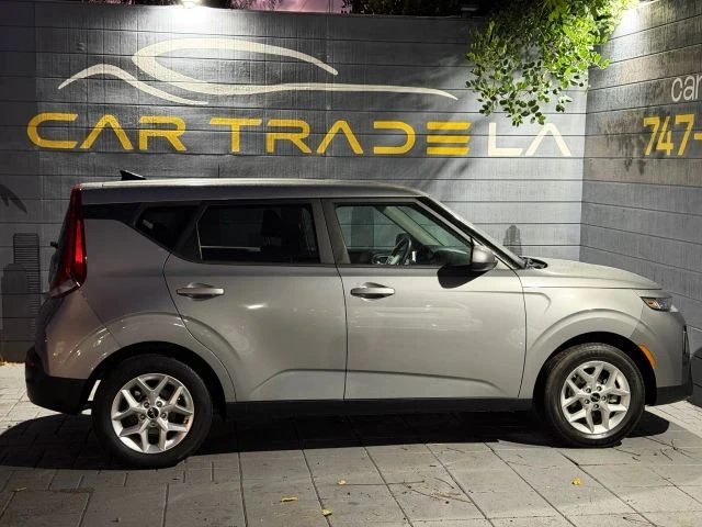 2022 Kia Soul - Image 6 of 21