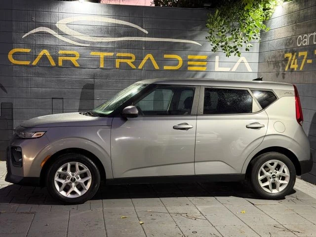 2022 Kia Soul - Image 2 of 21