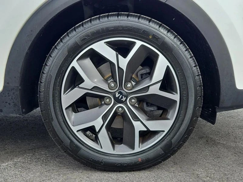 2022 Kia Sportage - Image 8 of 12