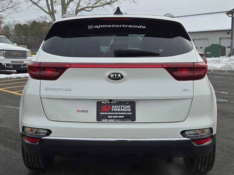 2022 Kia Sportage - Image 5 of 12