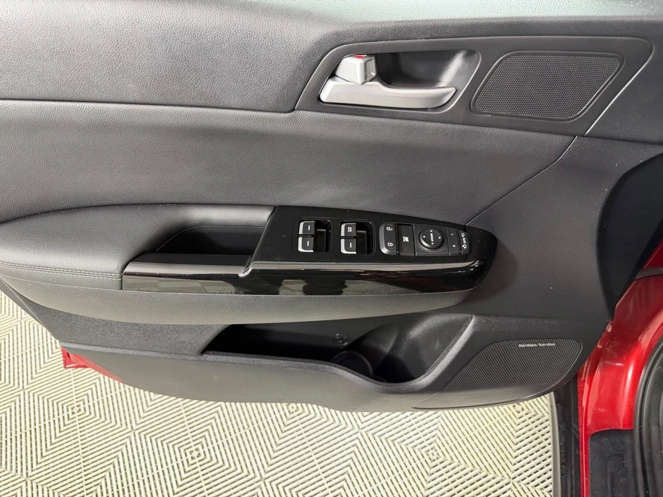 2022 Kia Sportage - Image 10 of 12