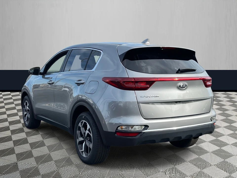 2022 Kia Sportage - Image 5 of 29