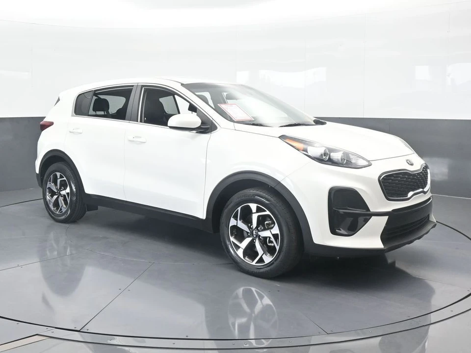 2022 Kia Sportage - Image 8 of 12