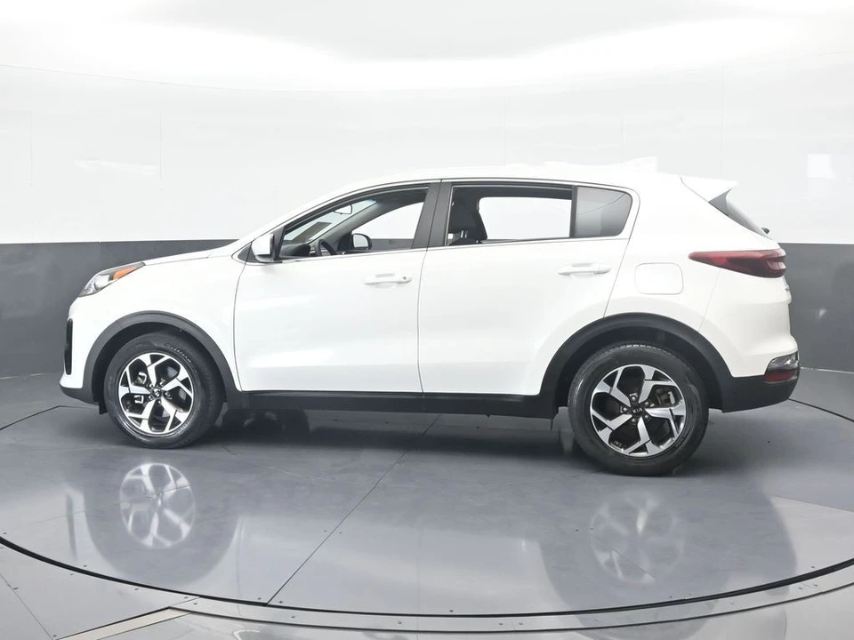2022 Kia Sportage - Image 3 of 12