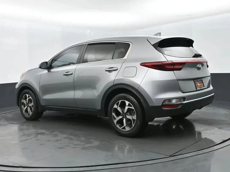2022 Kia Sportage - Image 9 of 12