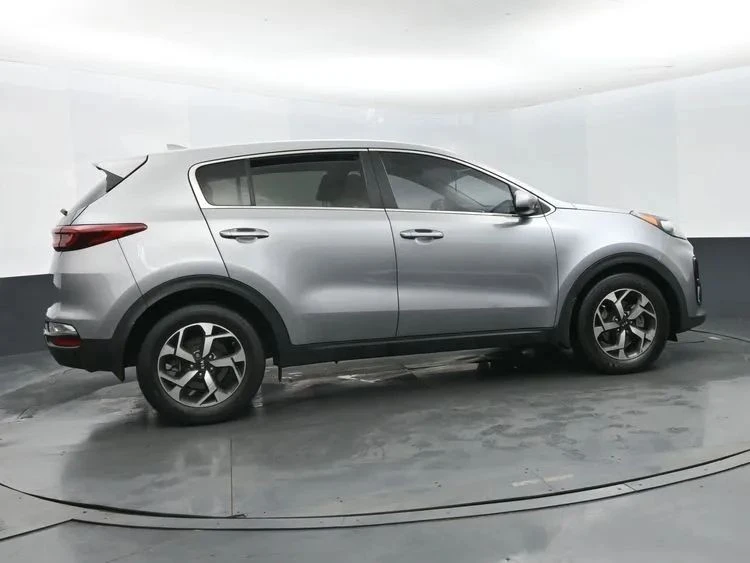 2022 Kia Sportage - Image 4 of 12