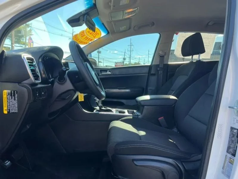 2022 Kia Sportage - Image 7 of 12