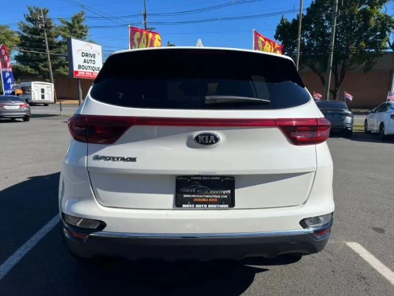 2022 Kia Sportage - Image 6 of 12