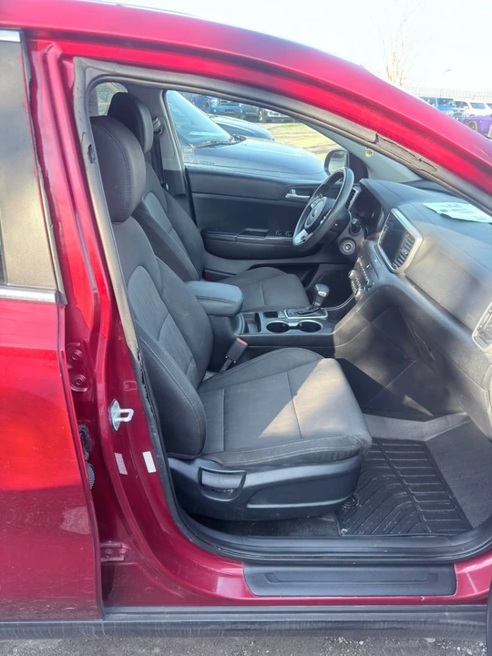 2022 Kia Sportage - Image 18 of 21