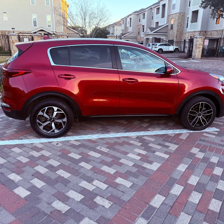2022 Kia Sportage - Image 8 of 21