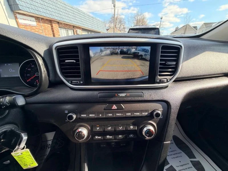 2022 Kia Sportage - Image 3 of 12