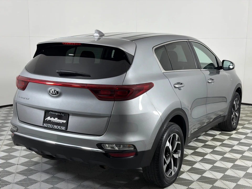 2022 Kia Sportage - Image 5 of 12