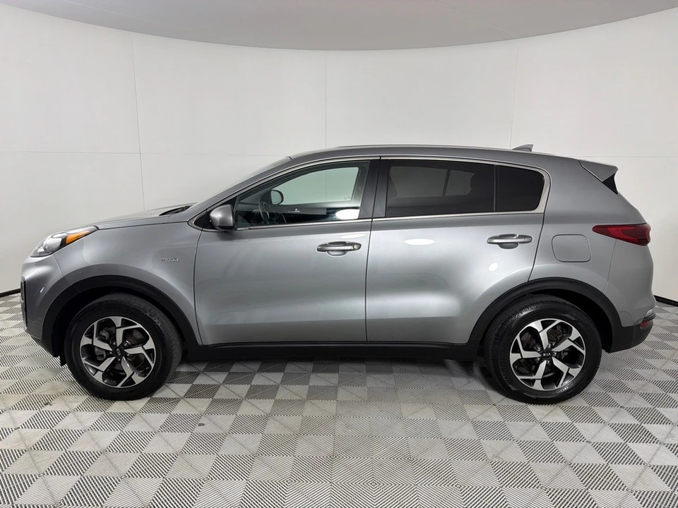 2022 Kia Sportage - Image 8 of 12
