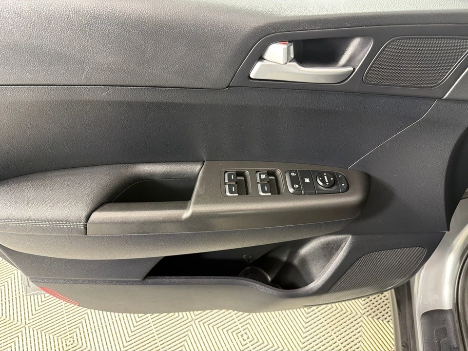2022 Kia Sportage - Image 12 of 12