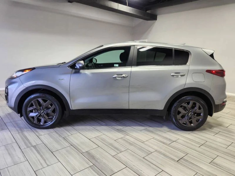 2022 Kia Sportage - Image 2 of 12