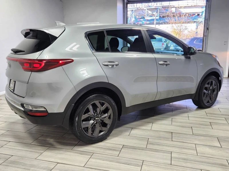 2022 Kia Sportage - Image 5 of 12