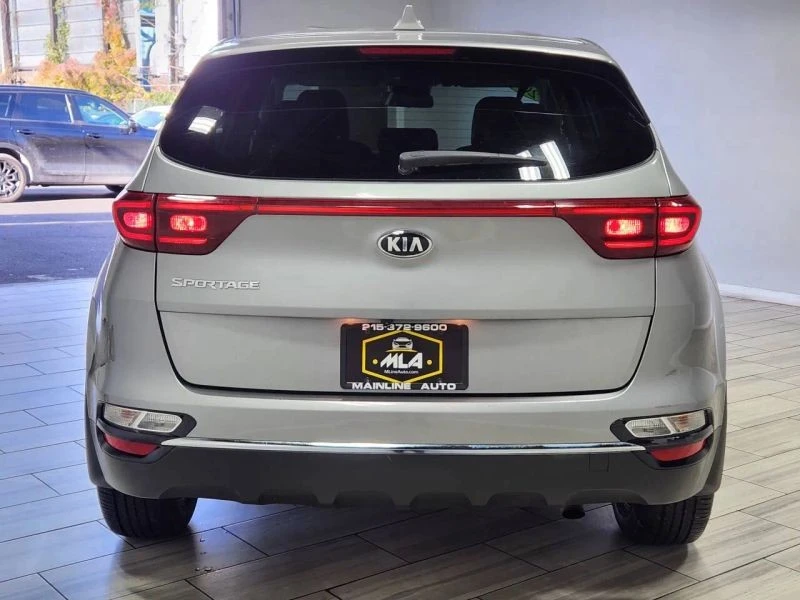 2022 Kia Sportage - Image 4 of 12