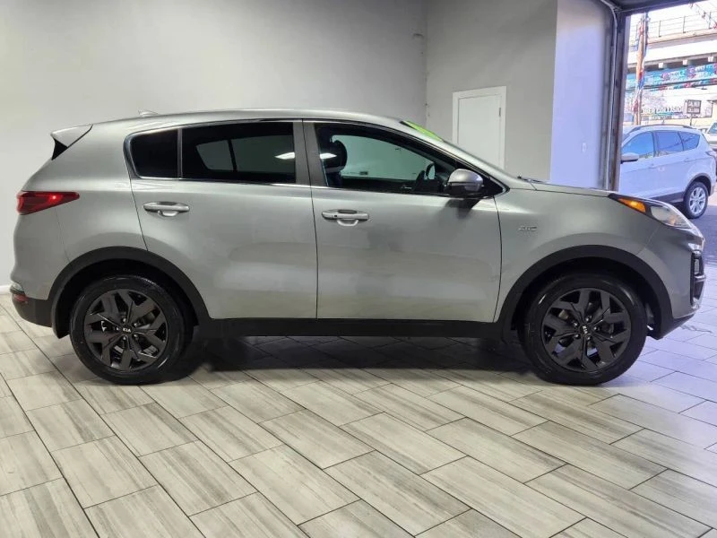 2022 Kia Sportage - Image 6 of 12