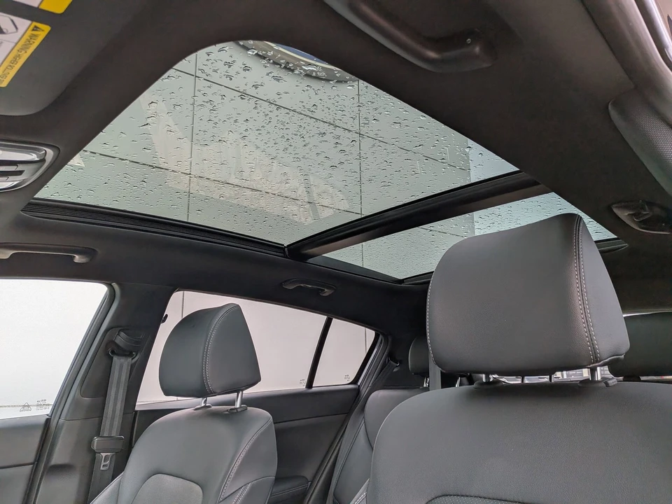 2022 Kia Sportage - Image 18 of 21