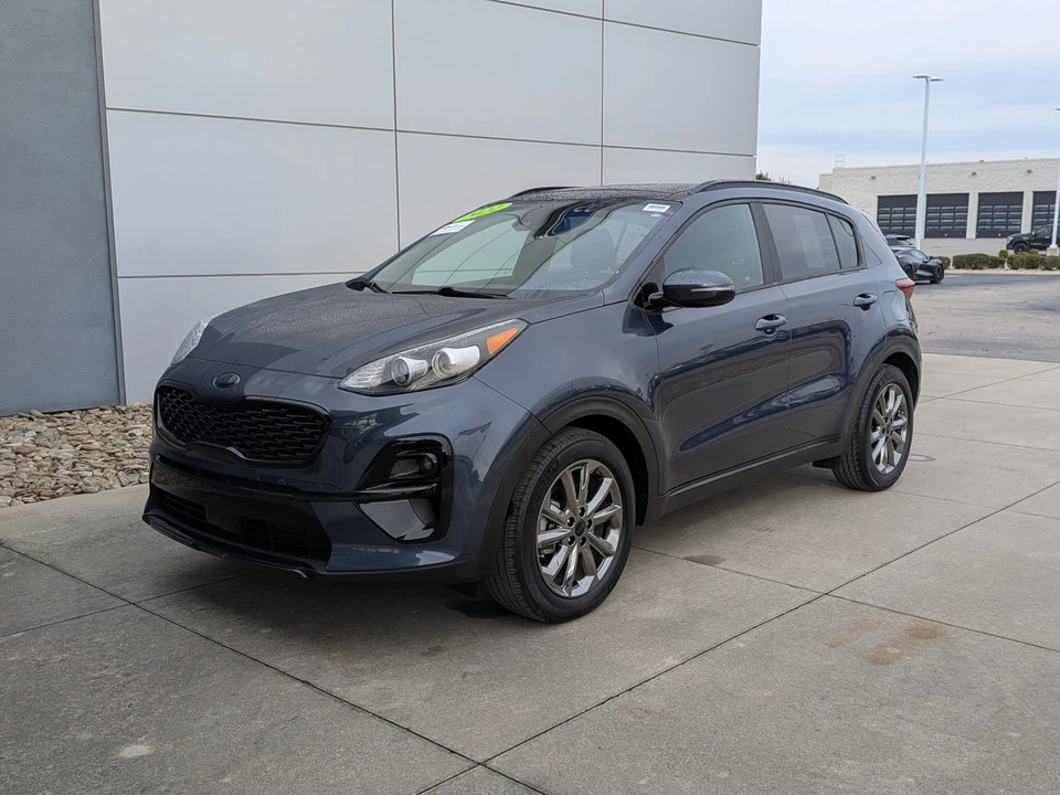 2022 Kia Sportage - Image 8 of 21