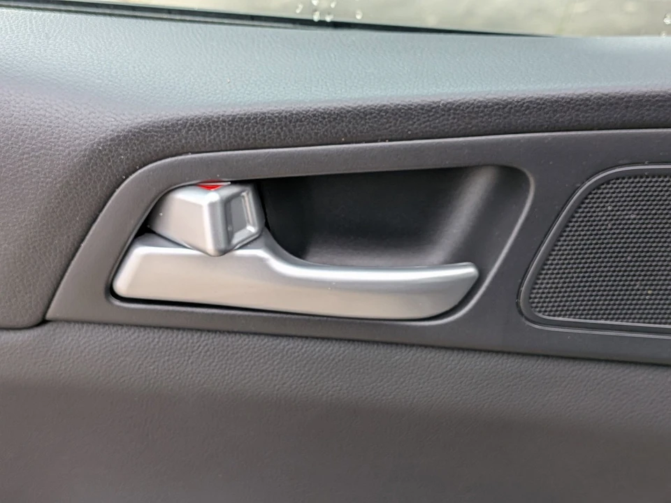 2022 Kia Sportage - Image 14 of 21