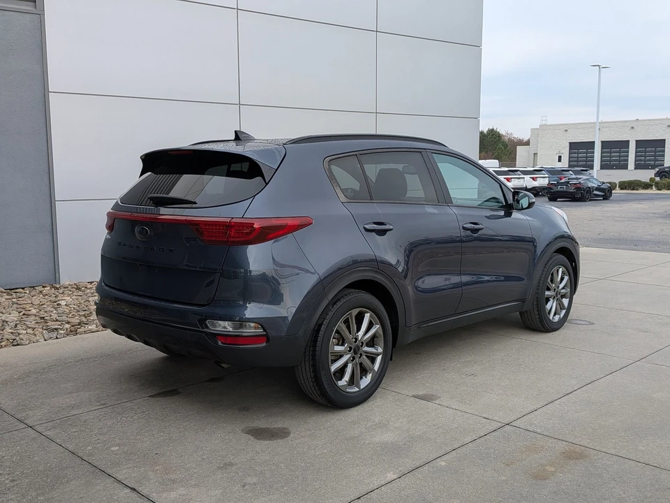 2022 Kia Sportage - Image 4 of 21