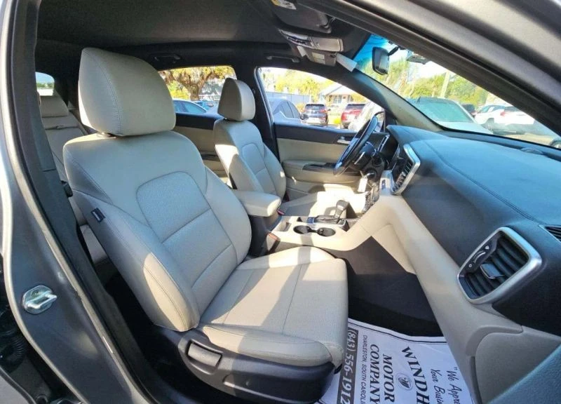 2022 Kia Sportage - Image 8 of 11
